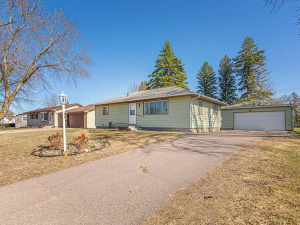 325 Le Sueur Avenue, Eagle Lake, MN 56024