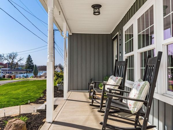 580 Coshocton Avenue, Thornville, OH 43076
