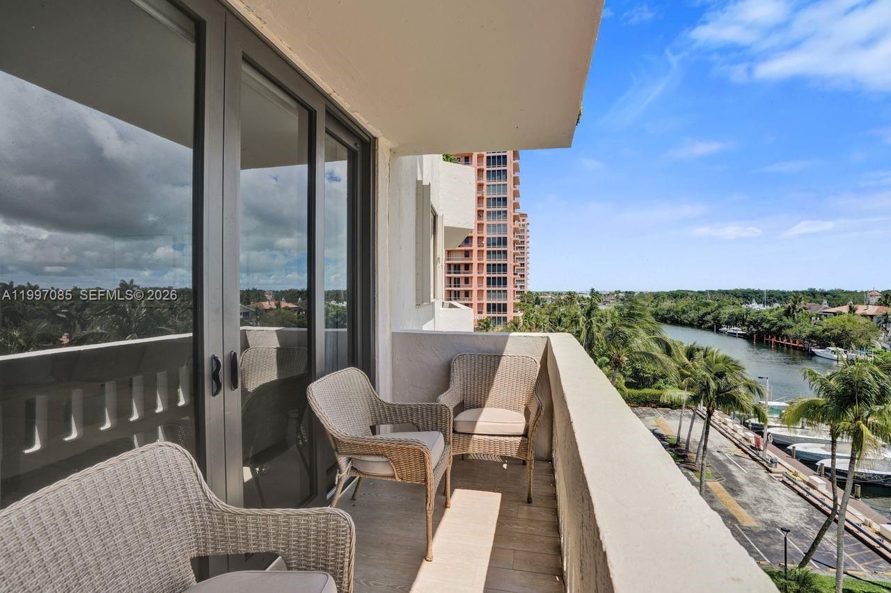 90 Edgewater Dr, Unit 625, Coral Gables, FL 33133 Photo