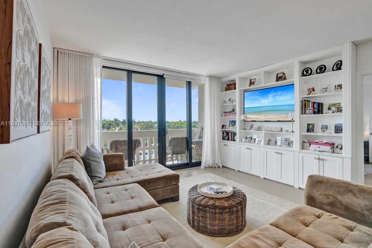 90 Edgewater Dr, Unit 625, Coral Gables, FL 33133 Photo