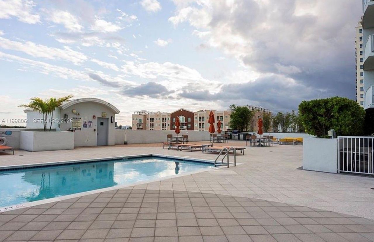 3180 SW 22nd Ter, Unit 1205, Miami, FL 33145 Photo