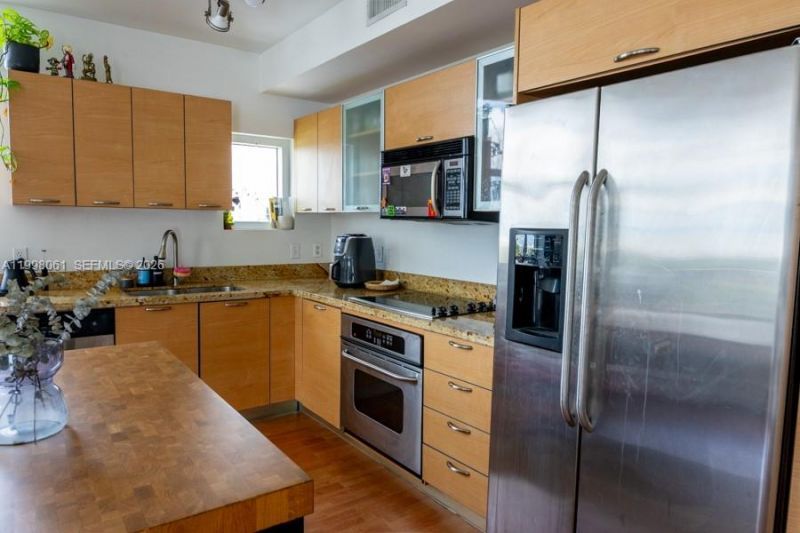 3180 SW 22nd Ter, Unit 1205, Miami, FL 33145 Photo