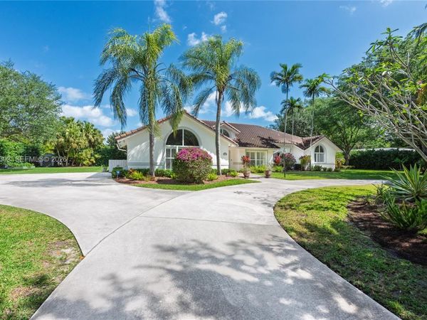 8001 SW 160th St, Palmetto Bay, FL 33157