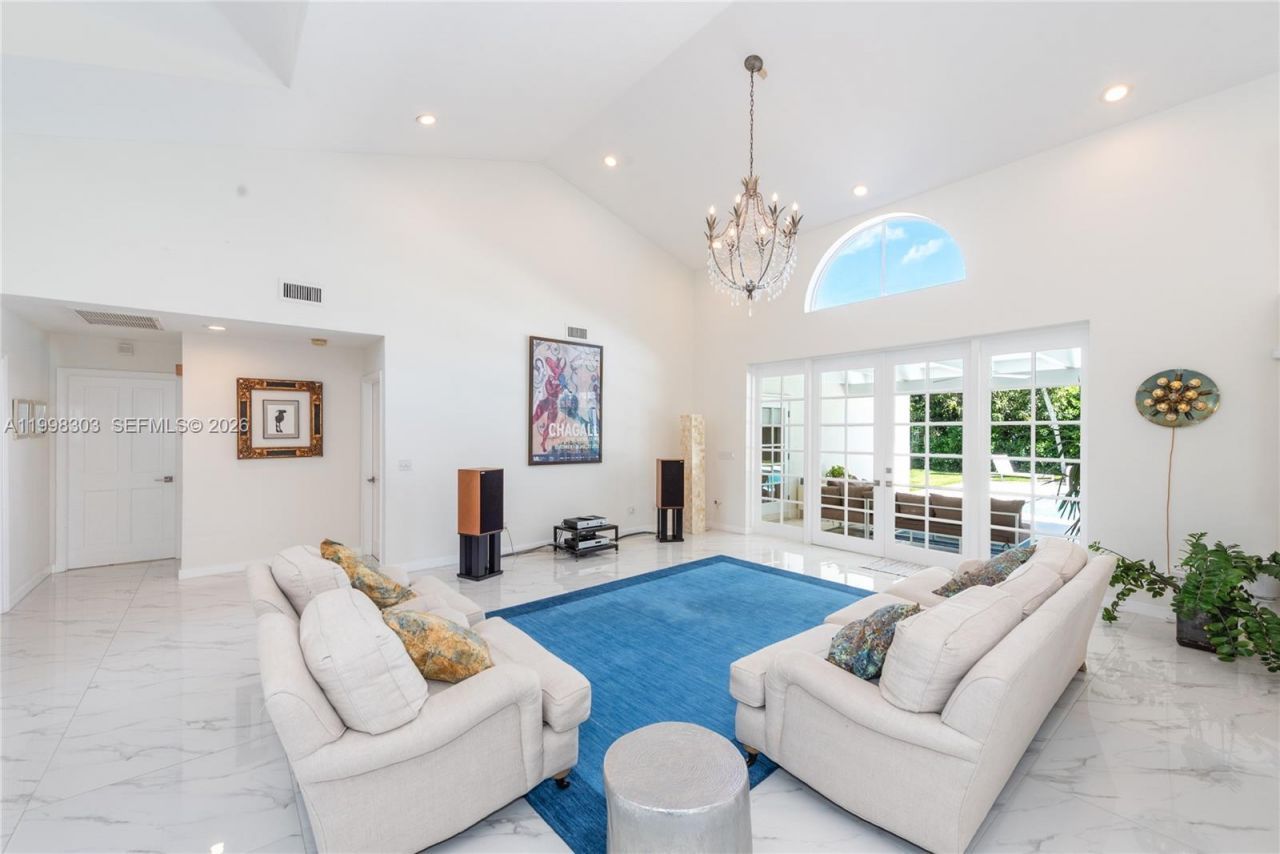 8001 SW 160th St, Palmetto Bay, FL 33157 Photo