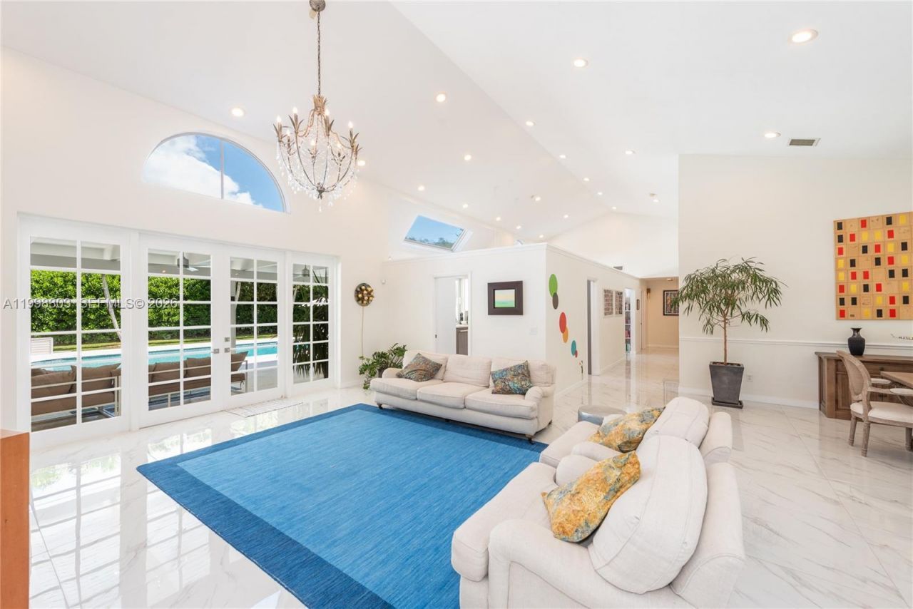 8001 SW 160th St, Palmetto Bay, FL 33157 Photo