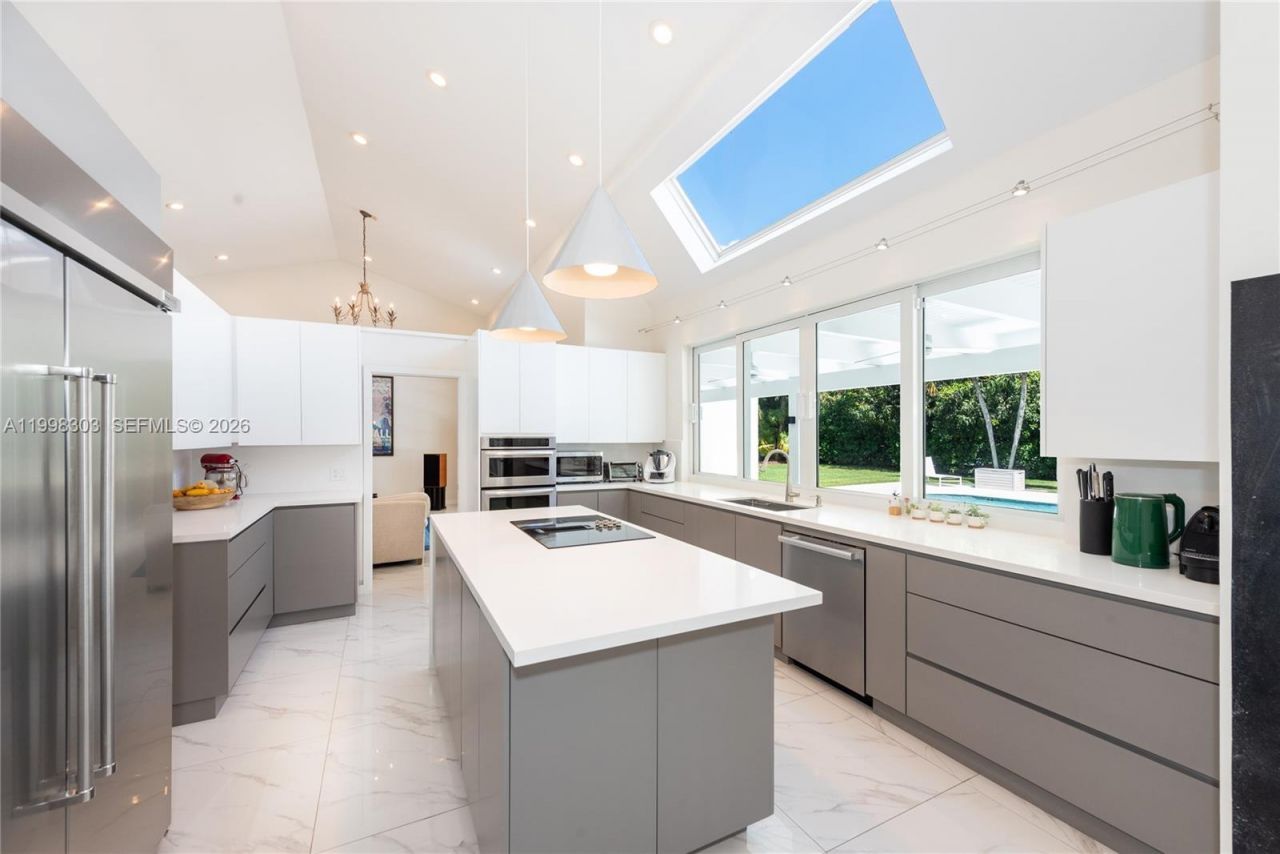 8001 SW 160th St, Palmetto Bay, FL 33157 Photo