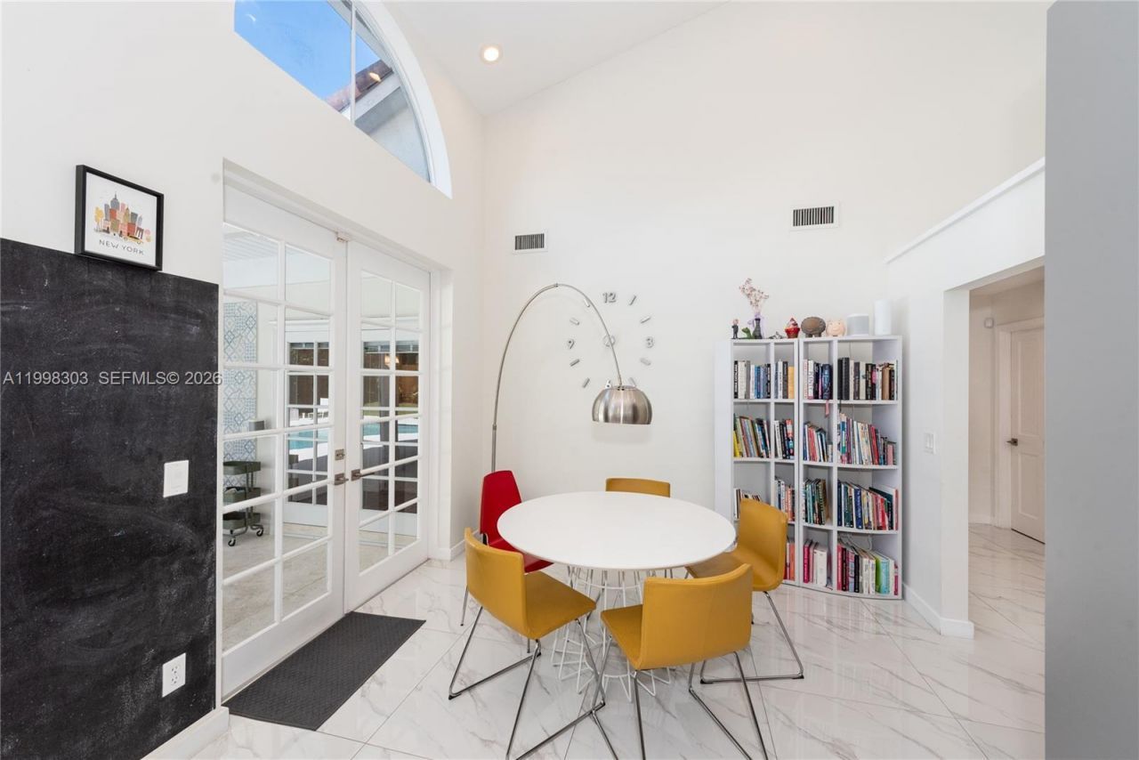 8001 SW 160th St, Palmetto Bay, FL 33157 Photo