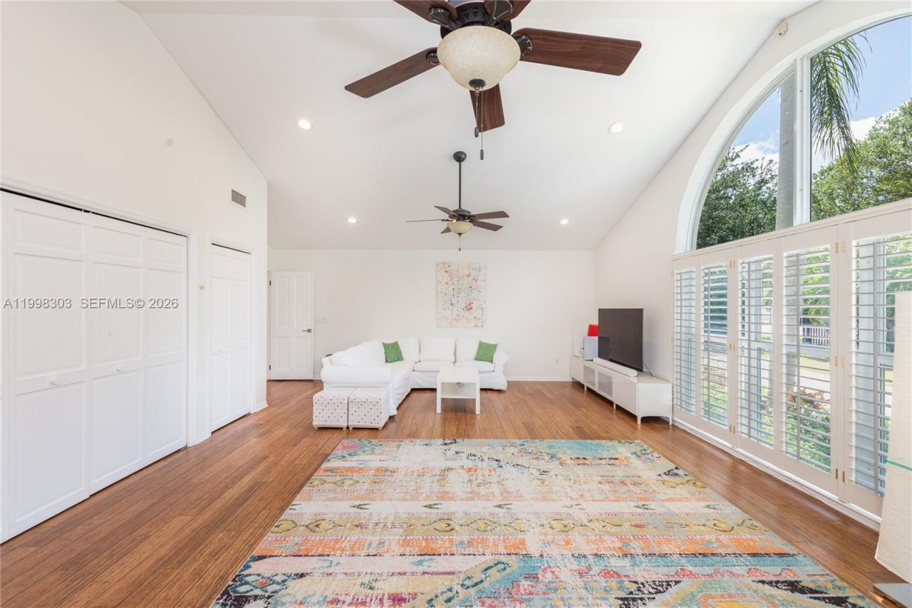 8001 SW 160th St, Palmetto Bay, FL 33157 Photo