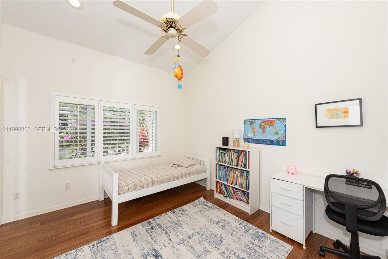 8001 SW 160th St, Palmetto Bay, FL 33157 Photo