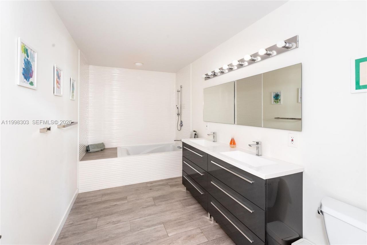 8001 SW 160th St, Palmetto Bay, FL 33157 Photo