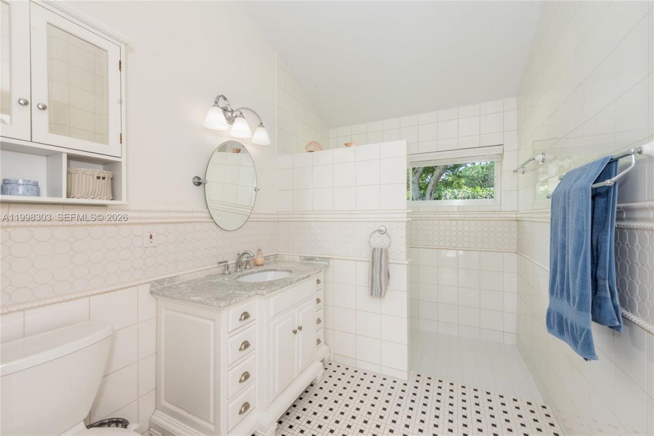 8001 SW 160th St, Palmetto Bay, FL 33157 Photo