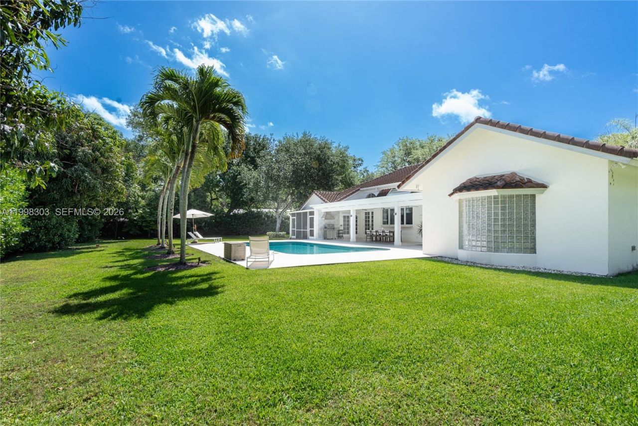 8001 SW 160th St, Palmetto Bay, FL 33157 Photo