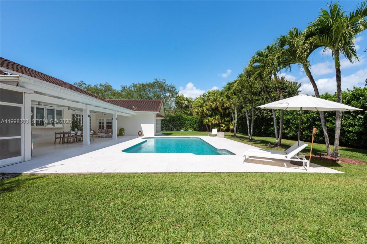 8001 SW 160th St, Palmetto Bay, FL 33157 Photo