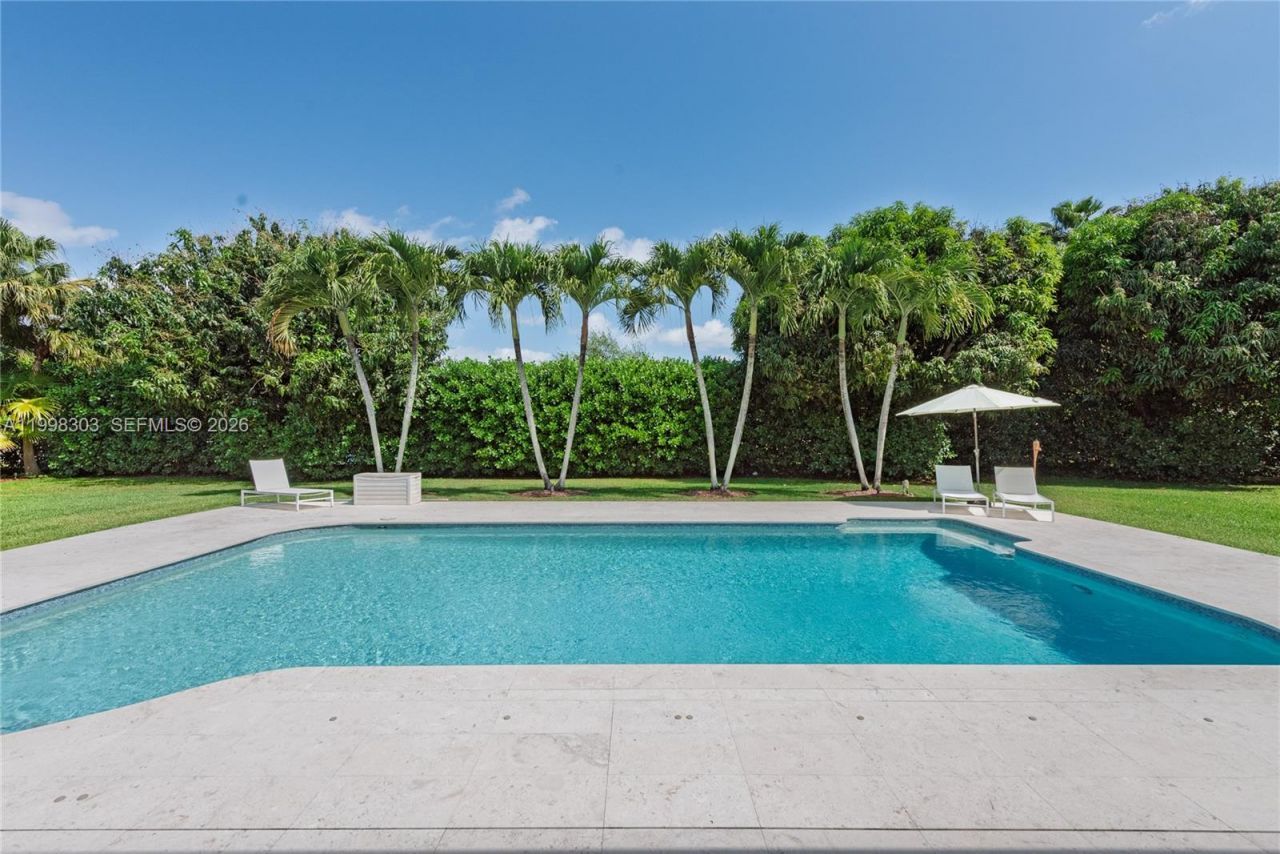 8001 SW 160th St, Palmetto Bay, FL 33157 Photo