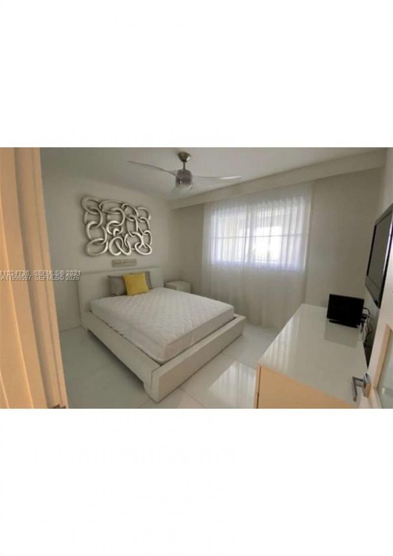 17050 N Bay Rd, Unit 605, Sunny Isles Beach, FL 33160 Photo