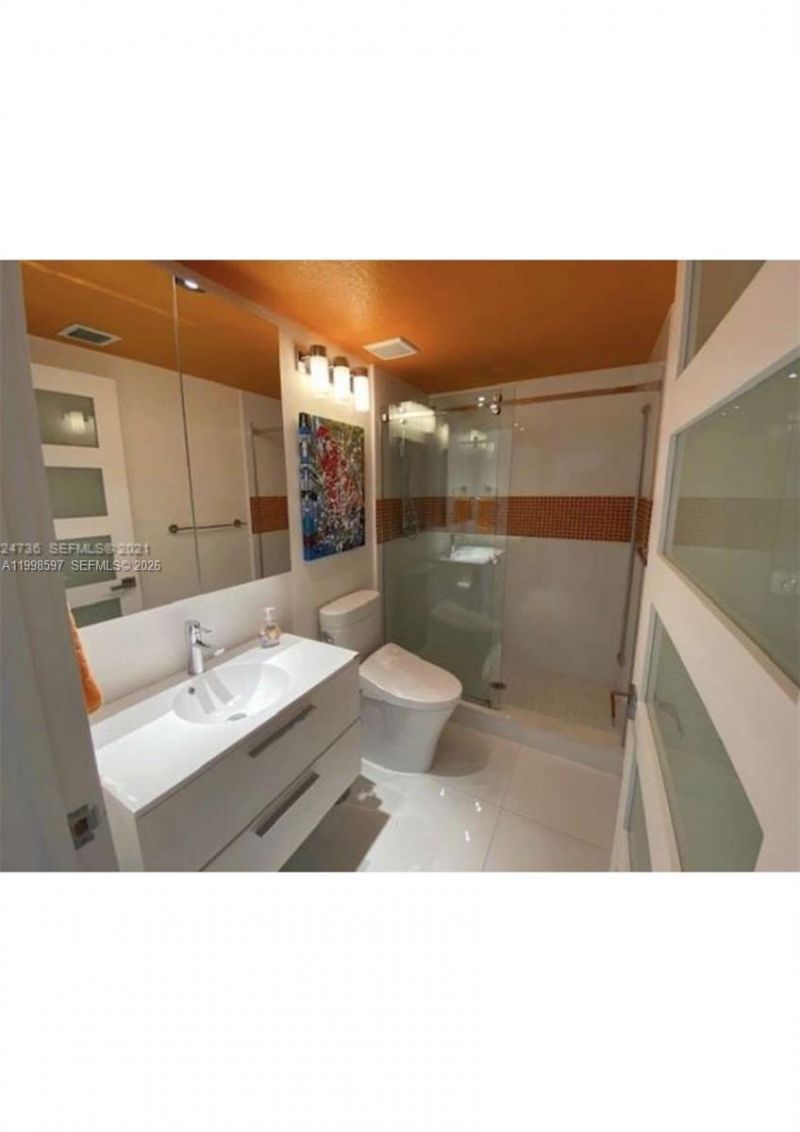 17050 N Bay Rd, Unit 605, Sunny Isles Beach, FL 33160 Photo