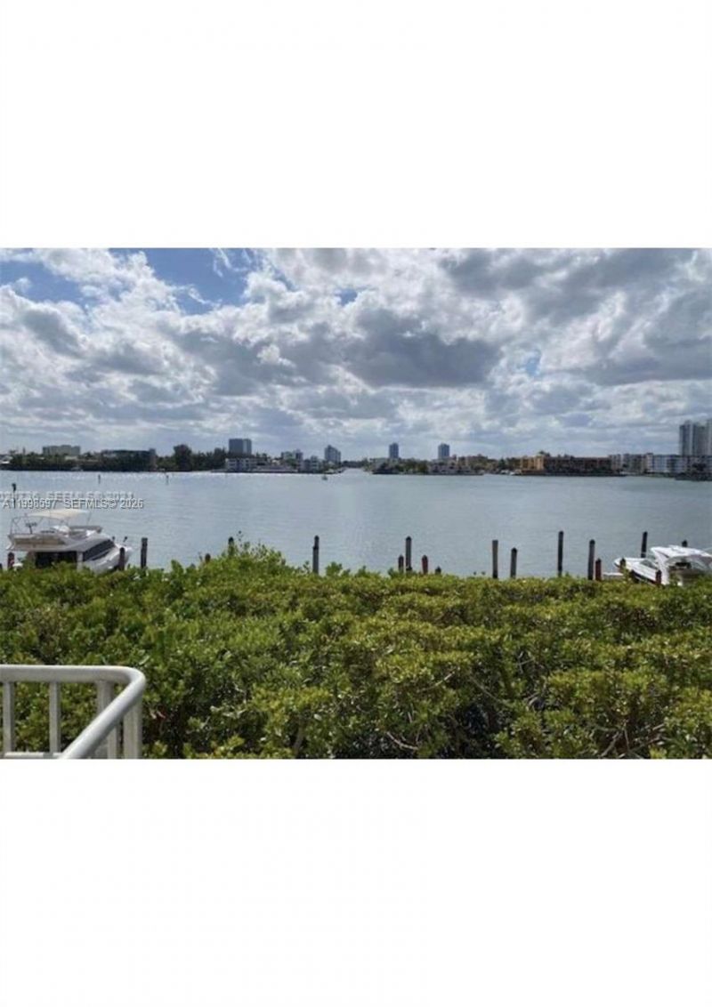 17050 N Bay Rd , Unit 605, Sunny Isles Beach, FL 33160 Photo