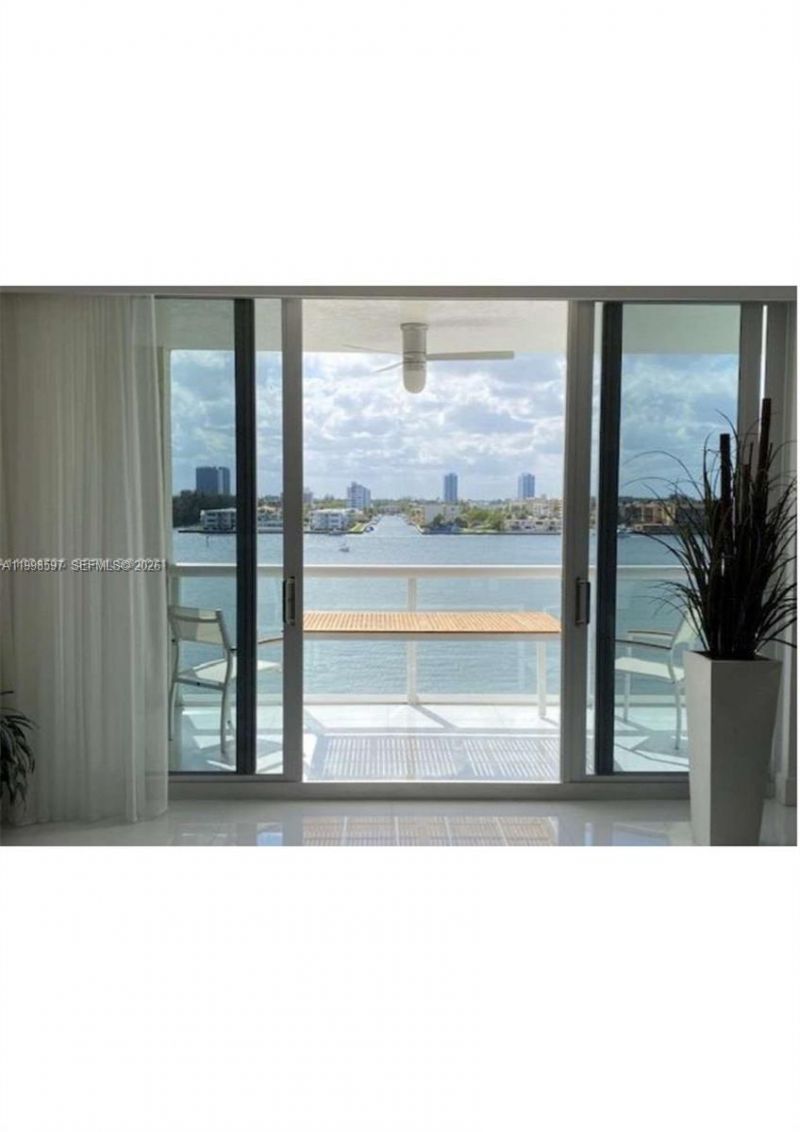 17050 N Bay Rd, Unit 605, Sunny Isles Beach, FL 33160 Photo