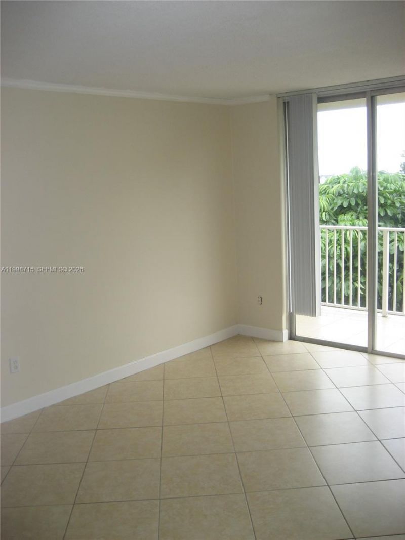 1801 S Treasure Dr, Unit 409, North Bay Village, FL 33141 Photo