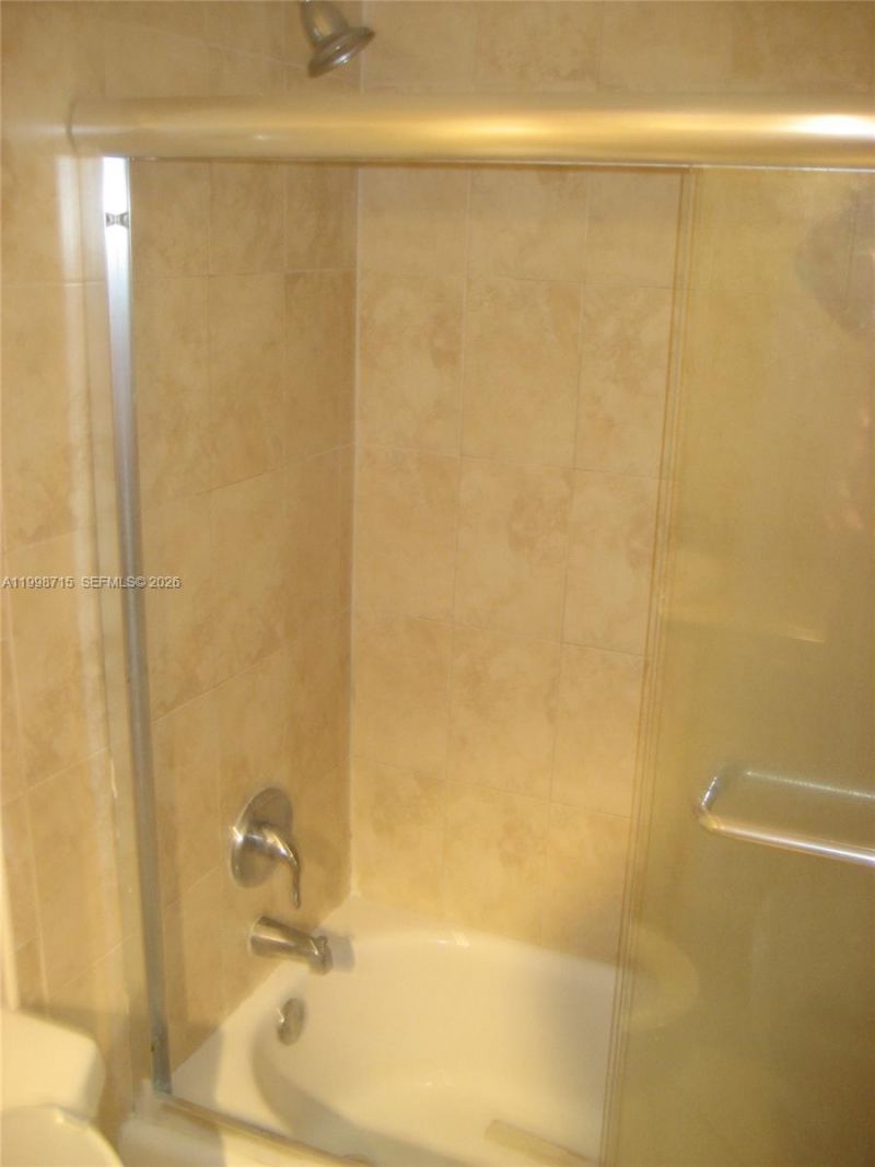 1801 S Treasure Dr, Unit 409, North Bay Village, FL 33141 Photo