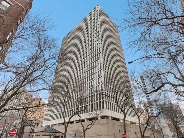 1 E Scott Street, Unit 906, Chicago, IL 60610