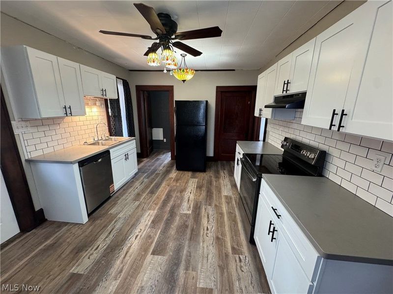 11238 Center Drive NE, Sandyville, OH 44671 Photo 9