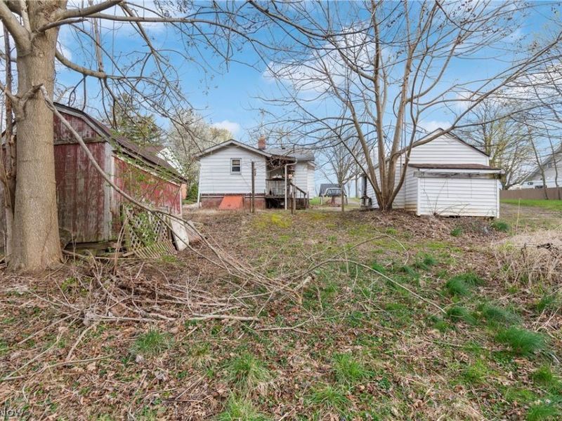 1664 Woods Road, Akron, OH 44306 Photo 3