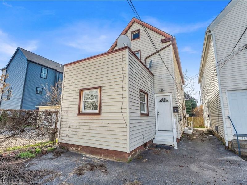 1926 E 123rd Street, Cleveland, OH 44106 Photo 2