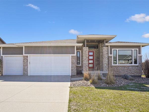 310 Abigail Lane, Waukee, IA 50263