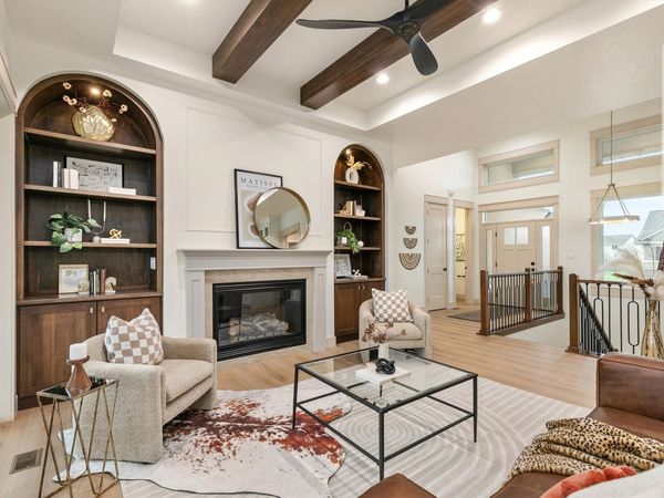 18256 Tanglewood Drive, Clive, IA 50325