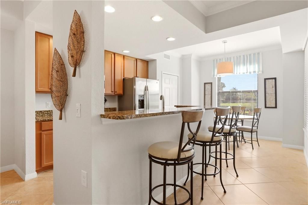 9844 Venezia Cir, Unit 714, Naples, FL 34113 Photo