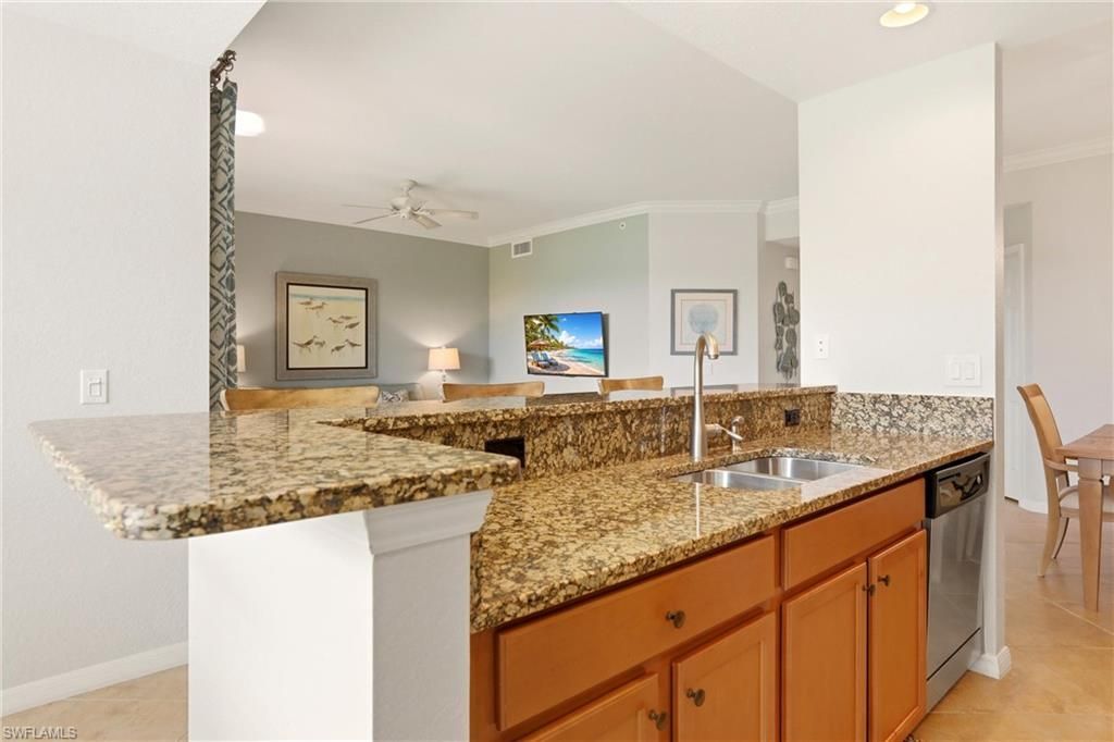 9844 Venezia Cir, Unit 714, Naples, FL 34113 Photo