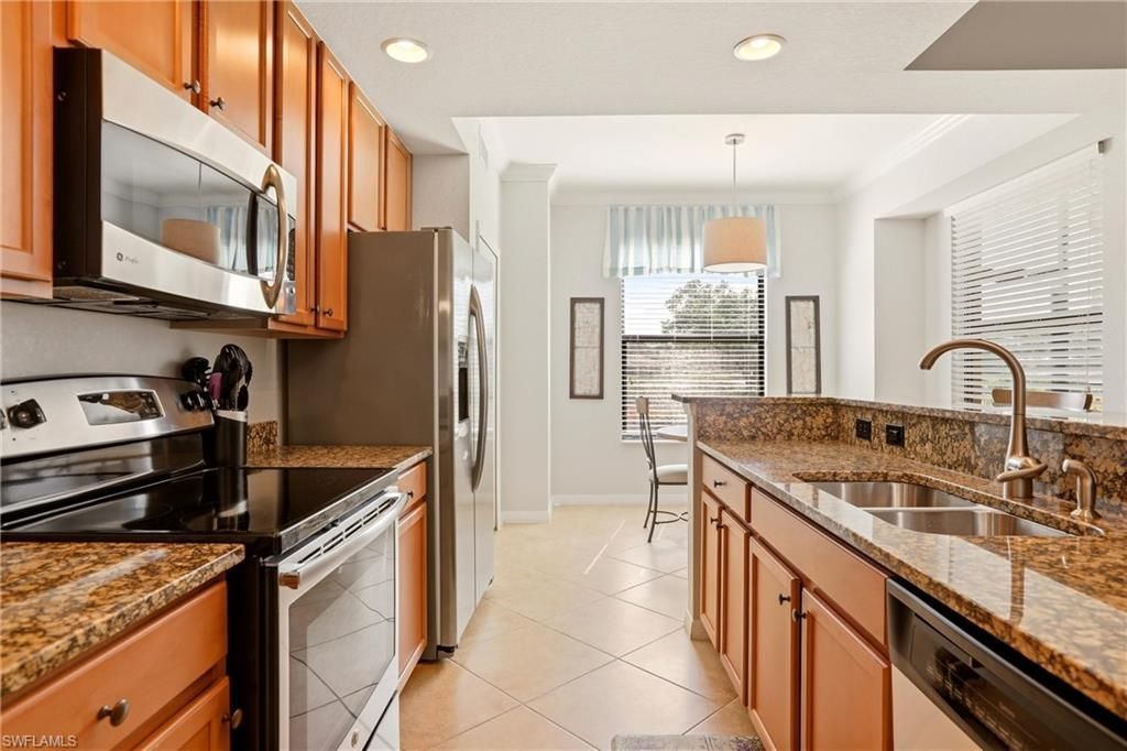9844 Venezia Cir, Unit 714, Naples, FL 34113 Photo