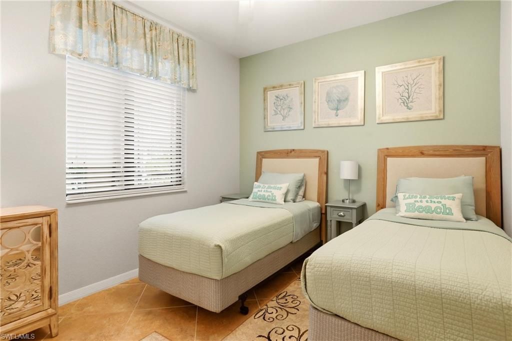 9844 Venezia Cir, Unit 714, Naples, FL 34113 Photo