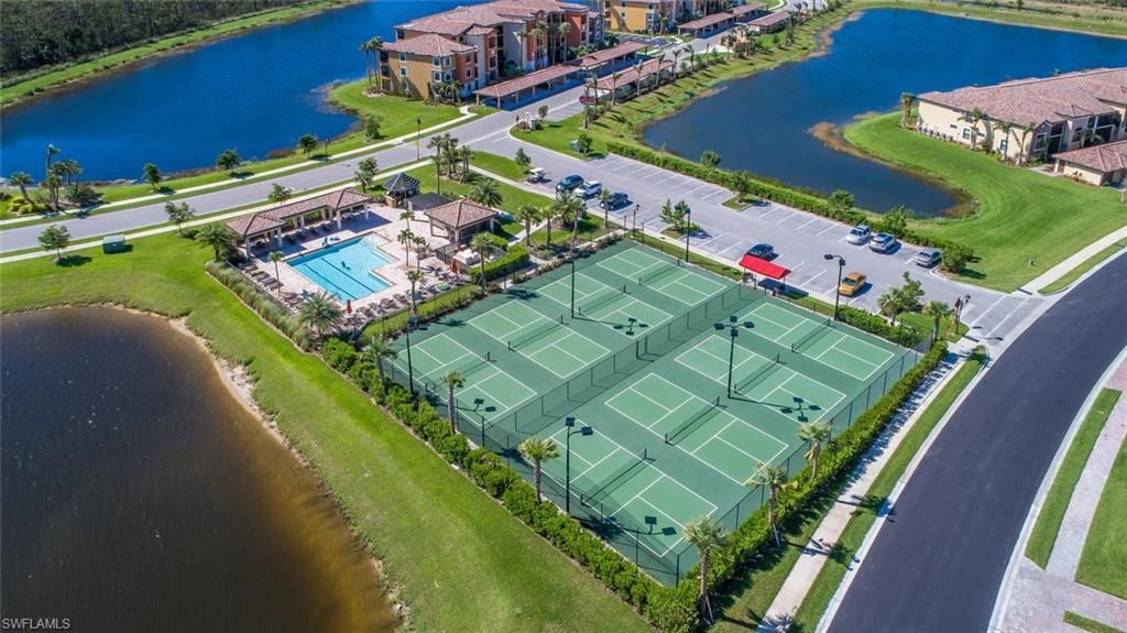9844 Venezia Cir, Unit 714, Naples, FL 34113 Photo