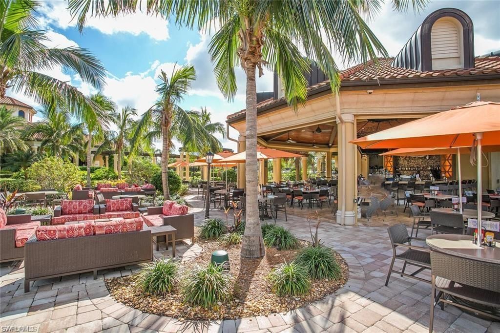9844 Venezia Cir, Unit 714, Naples, FL 34113 Photo