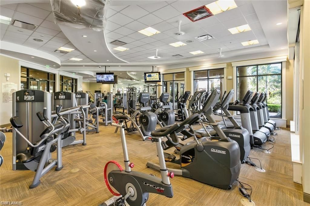 9844 Venezia Cir, Unit 714, Naples, FL 34113 Photo