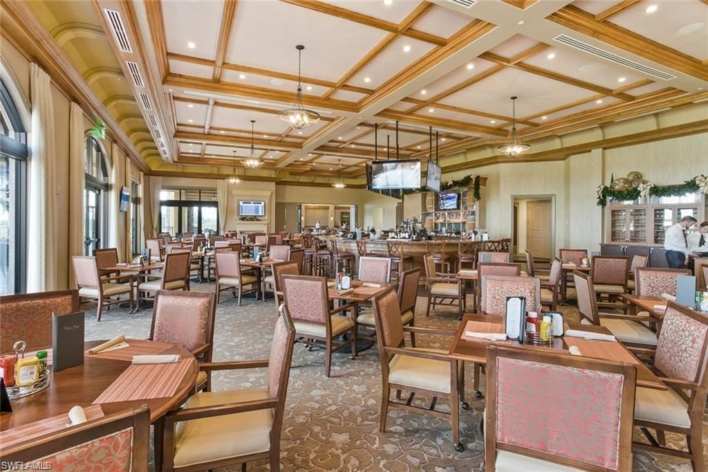 9844 Venezia Cir, Unit 714, Naples, FL 34113 Photo