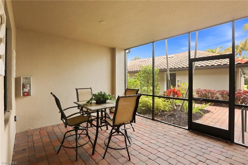 9844 Venezia Cir, Unit 714, Naples, FL 34113 Photo