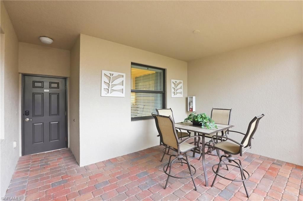 9844 Venezia Cir, Unit 714, Naples, FL 34113 Photo