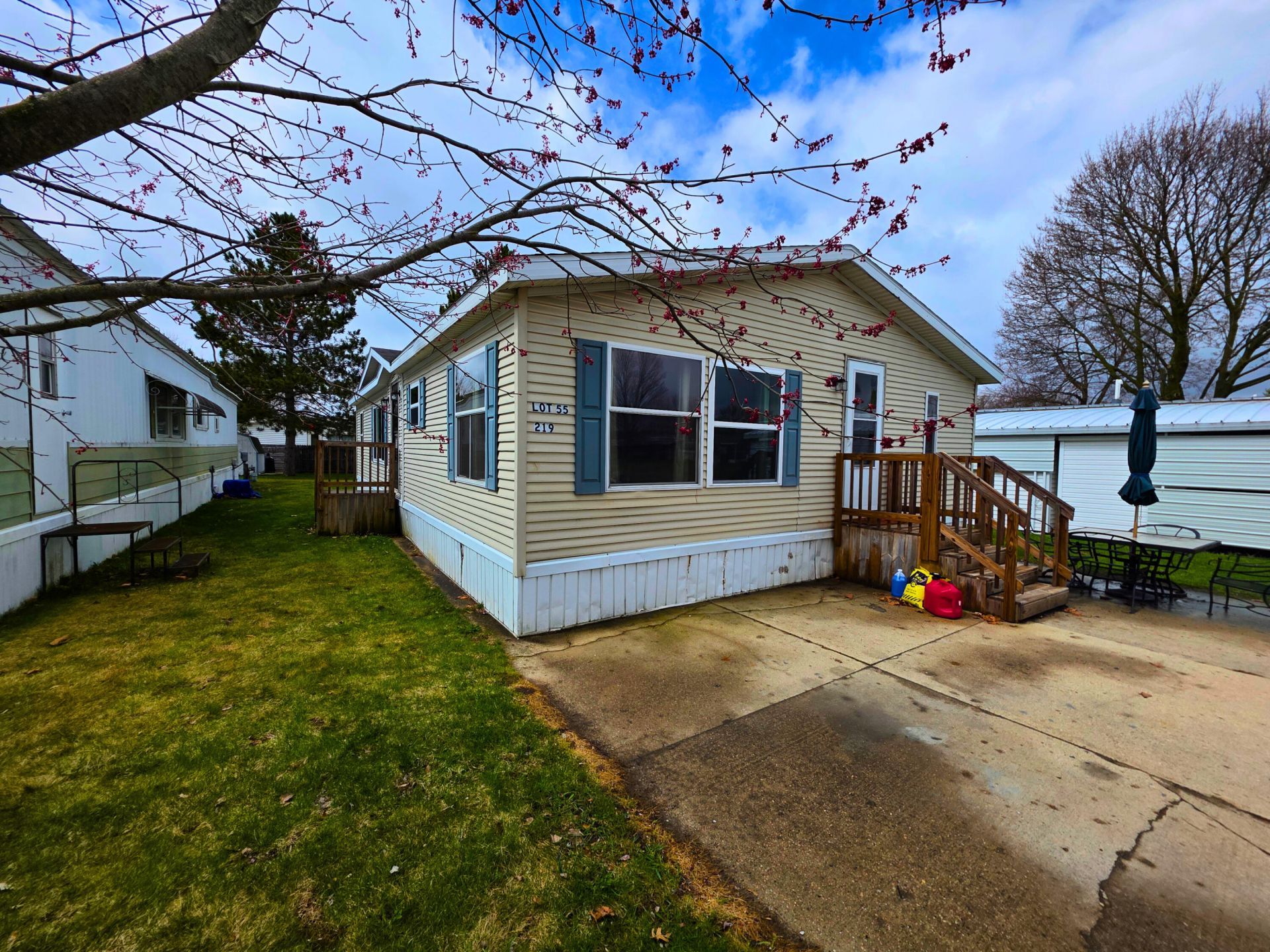 219 Circle Drive, Fremont, MI 49412 Main Photo