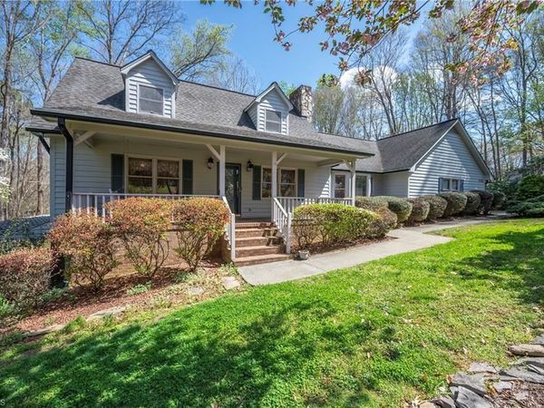 133 Carolina Avenue, Mocksville, NC 27028