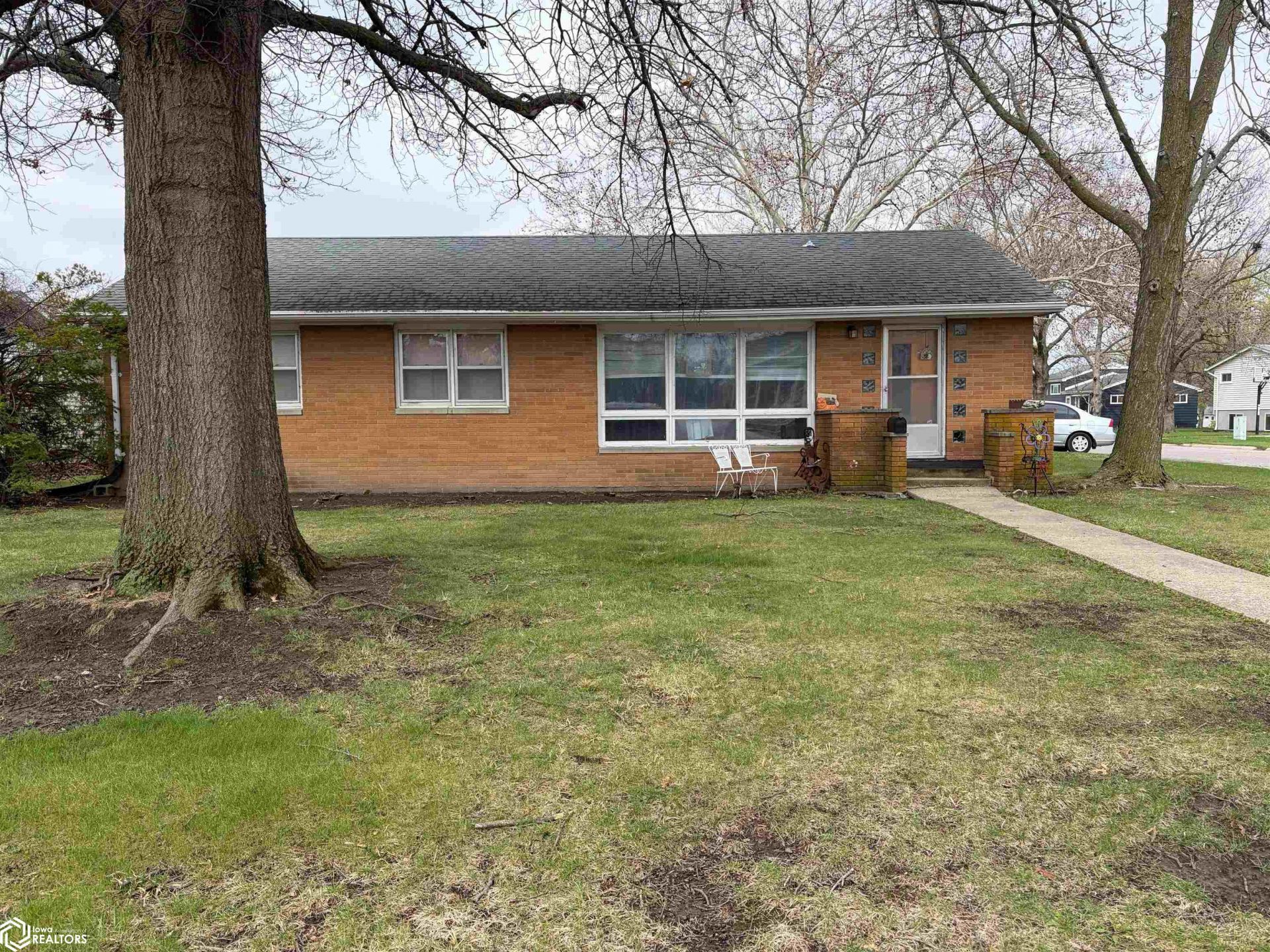 607 N Columbia Street, Bloomfield, IA 52537 Main Photo