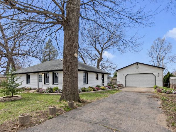 208 E Avenue A, Griffith, IN 46319