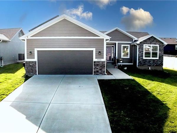 5316 Crystal Drive, St Joseph, MO 64503