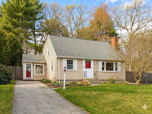 18 Pond Ave., Foxboro, MA 02035