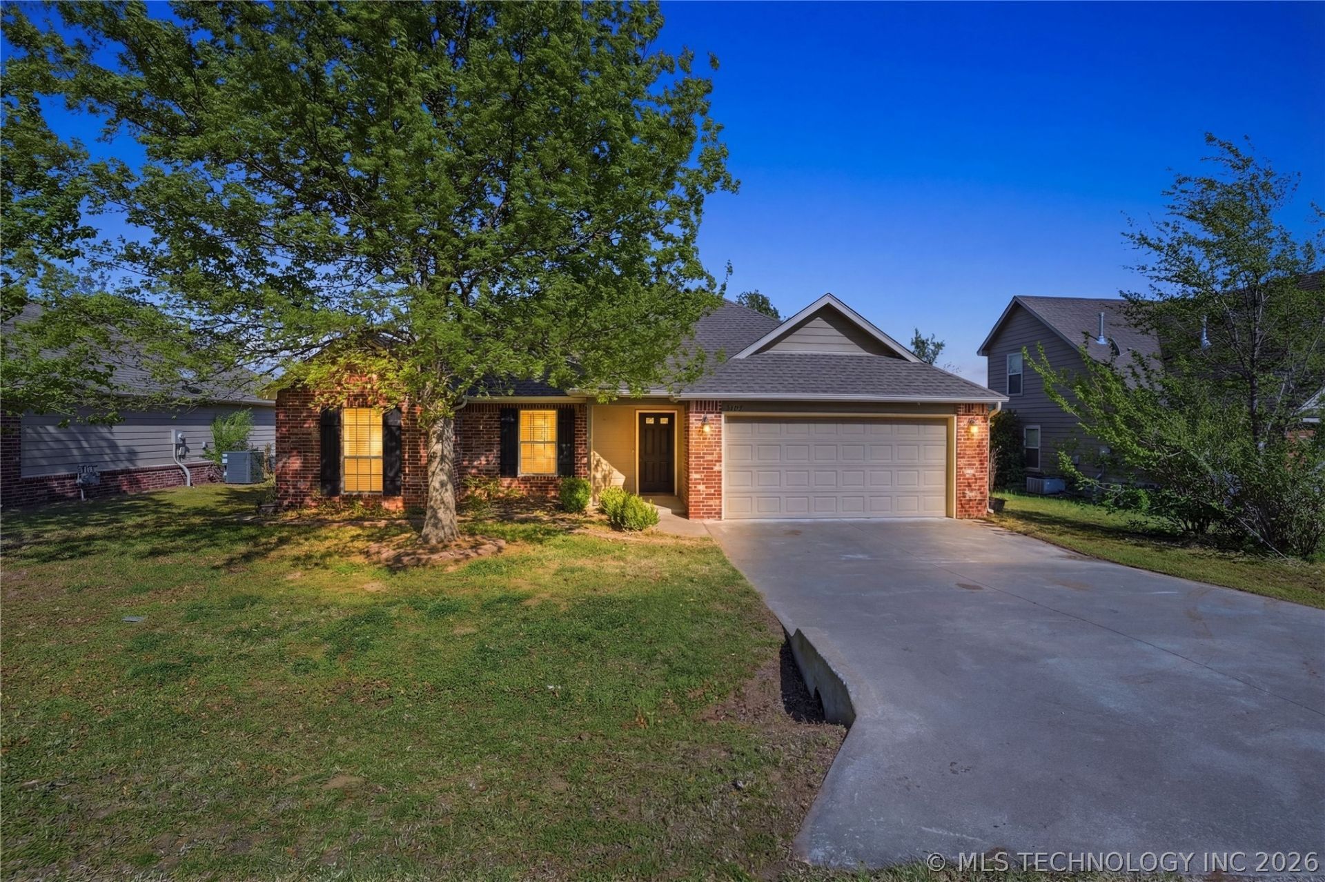 13647 N 111th Avenue E, Collinsville, OK 74021 Main Photo