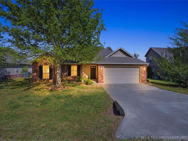 13647 N 111th Avenue E, Collinsville, OK 74021