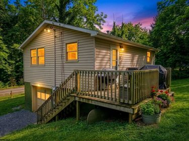 44 Lower Booth Road, Morgantown, WV 26501