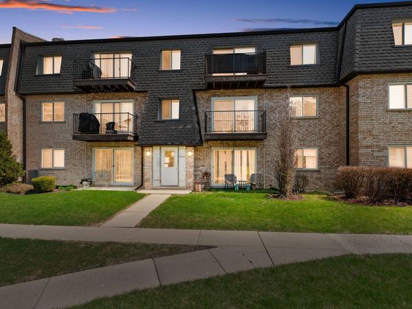 9446 Bay Colony Drive , Unit 2S, Des Plaines, IL 60016